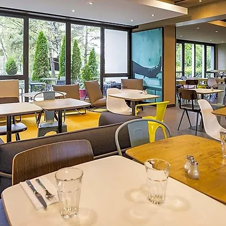 Hotel Ibis Messe Airport 3*