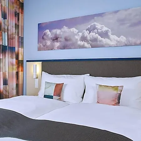 Bristol Hotel 3*