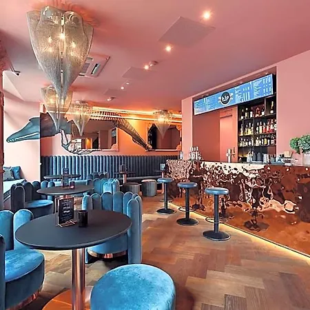 Aparthotel Visionapartments Brandschenkestrasse - Self Check-in 3*