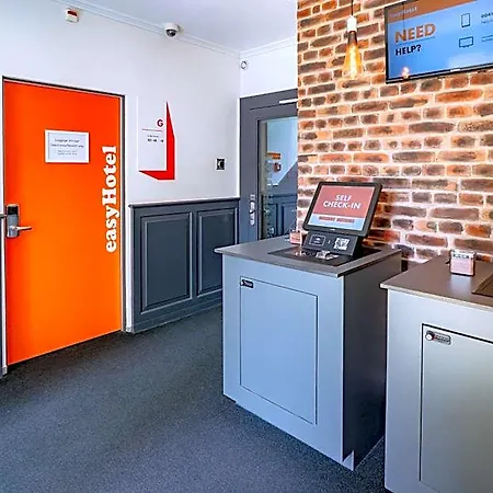 Hotel Easyhotel Centre 2*