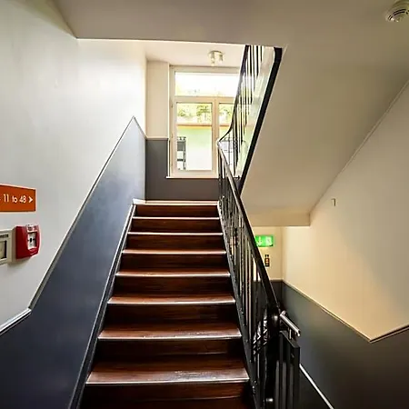 Easyhotel Centre Hotel 2*