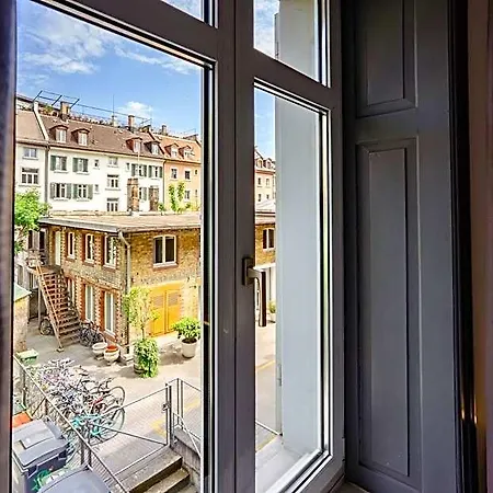 Easyhotel Centre Hotel 2*