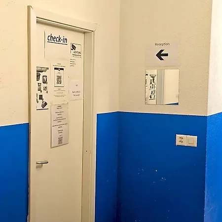 Stay2night Center Hostel *