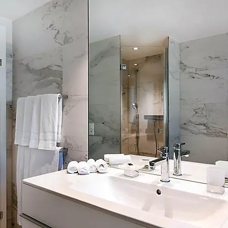 - Lindenstrasse 4* Zurich