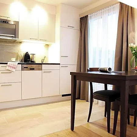 - Kieselgasse Aparthotel 4*