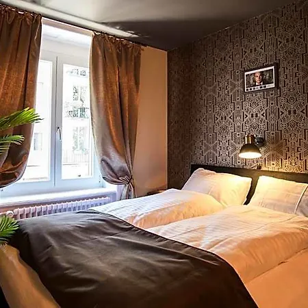 The Henry Self Check-in Aparthotel