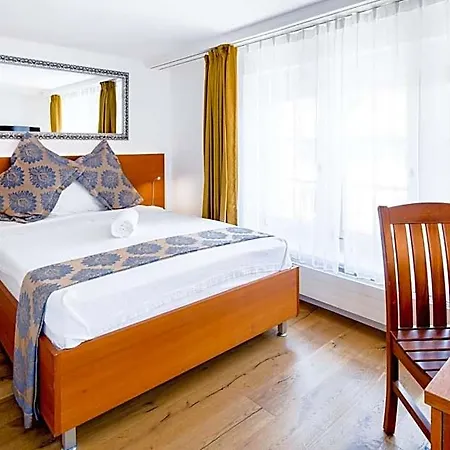 Old Town Hotel