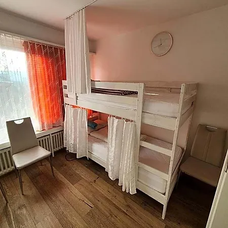 Viktoria Budget Hostel *