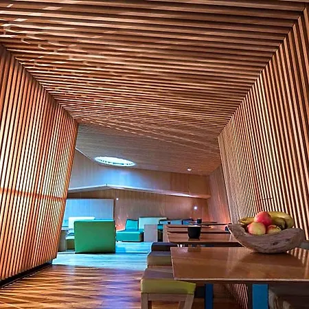 B2 Hotel