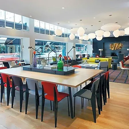 Citizenm