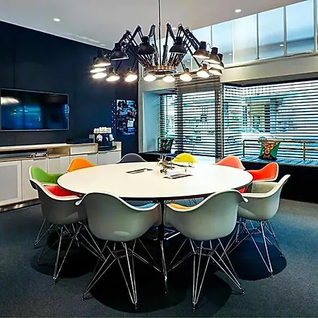 Citizenm