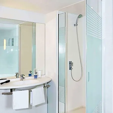 Ibis Budget West Hotel