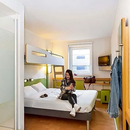 Ibis Budget West