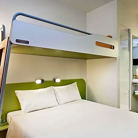 Hotel Ibis Budget West