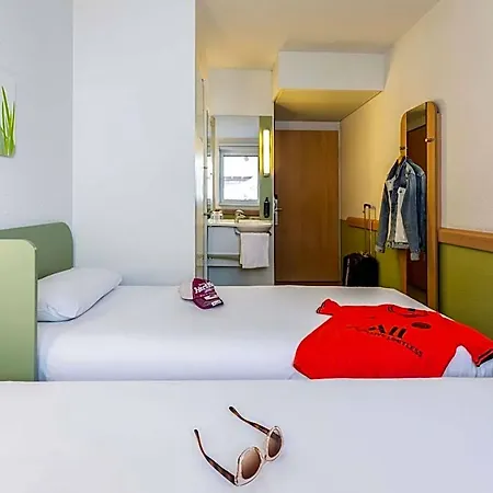 Ibis Budget West