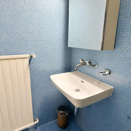 Practical In The Center - Art 7 Apartment