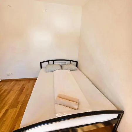 Large Flats, Center - Schd Apartment *