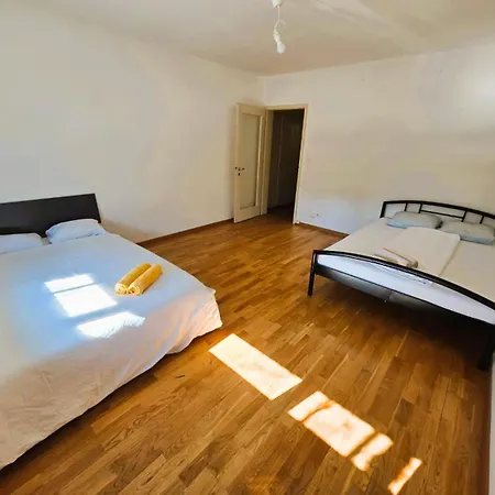 Large Flats, Center - Schd Apartment Zurich
