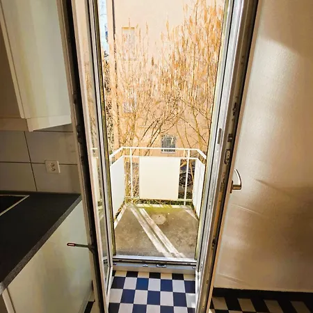 Large Flats, Center - Schd Apartment