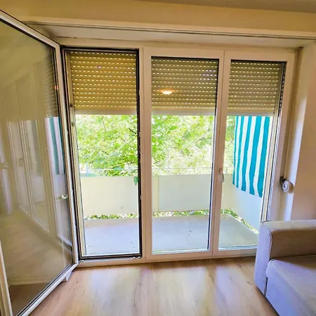 Large Flats, Center - Schd Apartment Zurich