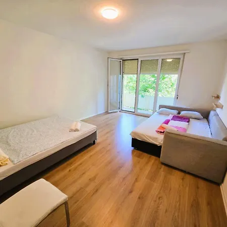 Apartment Large Flats, Center - Schd *