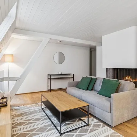 Cozy 1br In Center - Color 31 Zurich