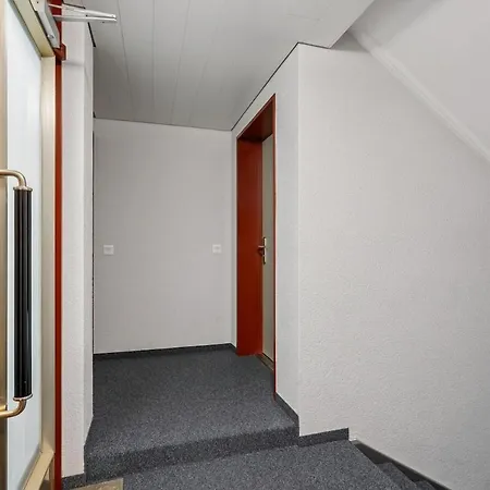 Apartment Cozy 1br In Center - Color 31 Zurich