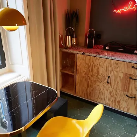 Guest house Zentrales Im Kreis 4 Fuer Jung Lovers *