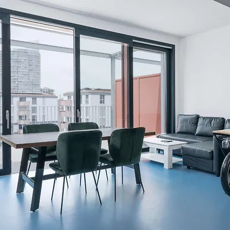 Modern With Balcony View & Workspace Apartment Zurich