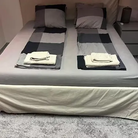 Romantic With Free Parking In Zurich