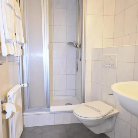 Charming In The Perfect Spot - Stork 34 Apartment