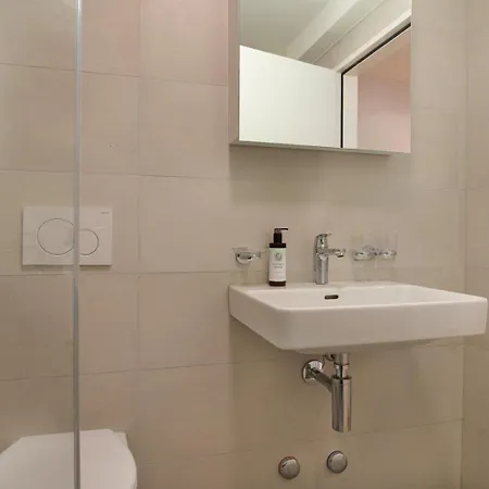 Apartment Modern Centre Flat With Balcony Zurich