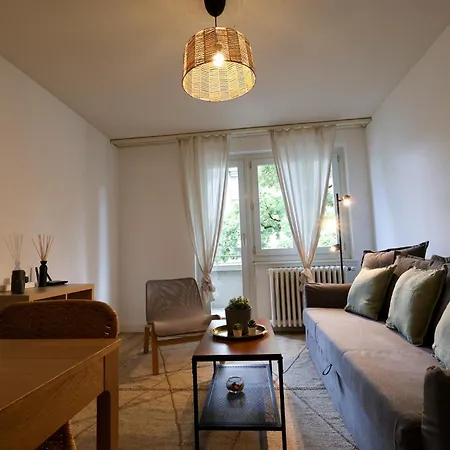 Spacious Near Center Zurich