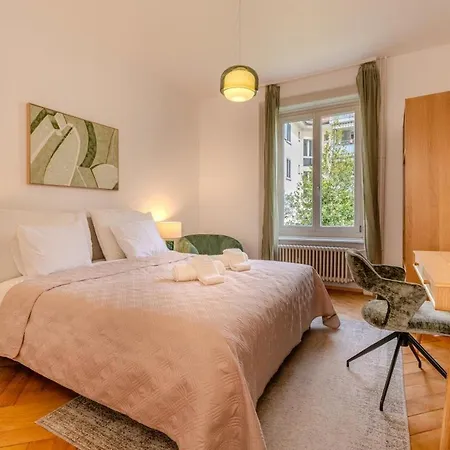 West - Wipkingen Apartment
