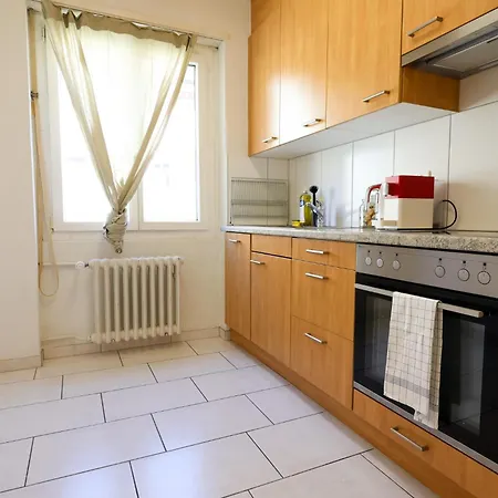 Apartment Simple & Comfy In *