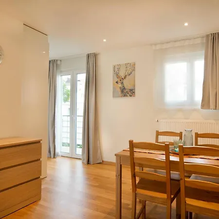 Modern Centre Flat With Balcony * Zurich