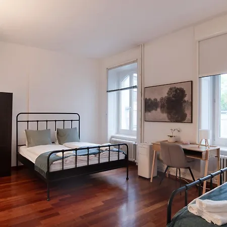 With Free Parking & Ac Tram To Center Zurich
