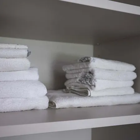 2-room In Apartment *