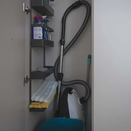 2-room In Apartment *