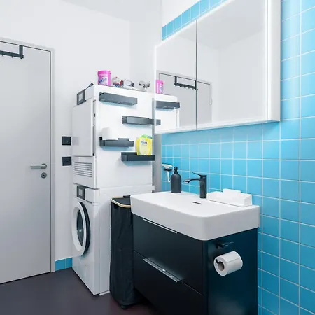 Modern With Balcony View & Workspace Apartment Zurich