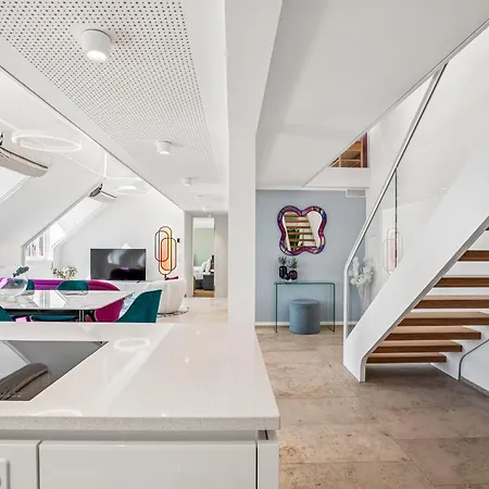 Old Town Rose Diamond Penthouse Rooftop Terrace Apartment *