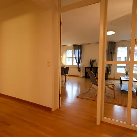 Bright & Practical 2br Near Center Zurich