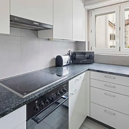 Apartment Family - 3 Bedrooms Sleeps 7 *