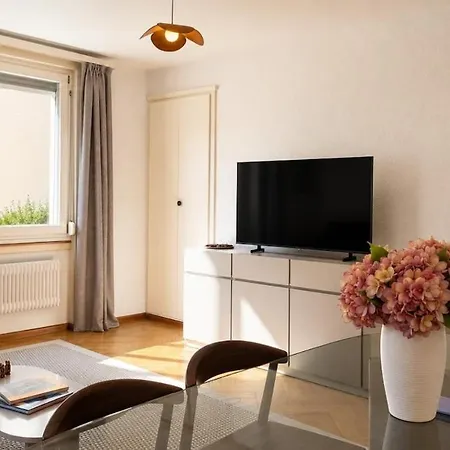 Acacia Bright 3-room Apartment *