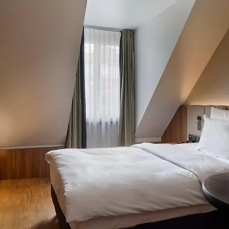 Plaza 4* Zürich