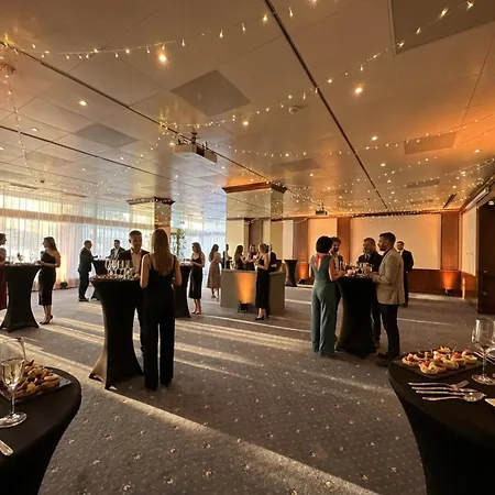 Crowne Plaza Zürich, An Ihg Hotel 4*