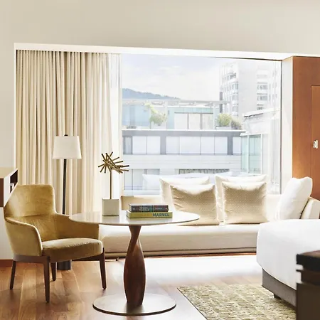 Park Hyatt – Center Luxury