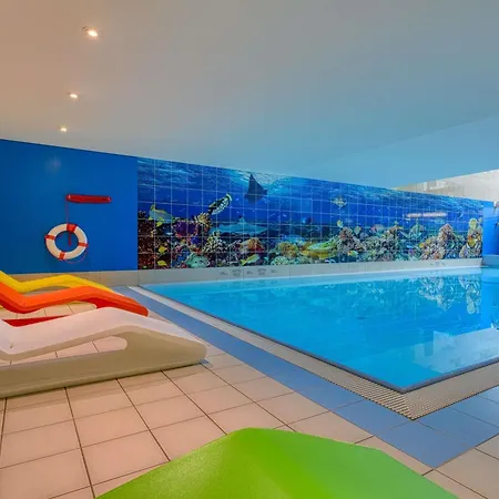 Hotel Ibis West