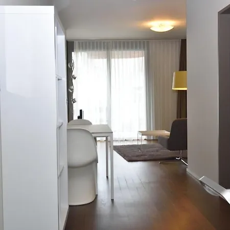 Apartment 1br - Modern, Stylish, Centrally Located - Baron 26