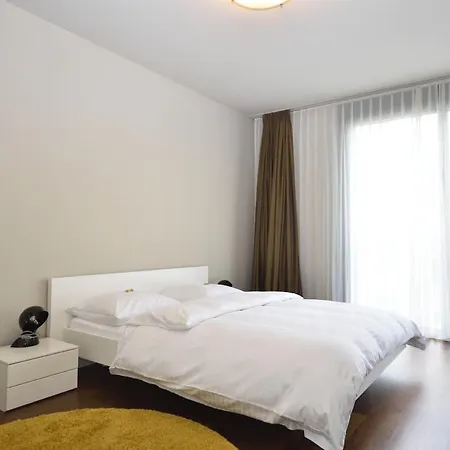 1br - Modern, Stylish, Centrally Located - Baron 26 Apartment *